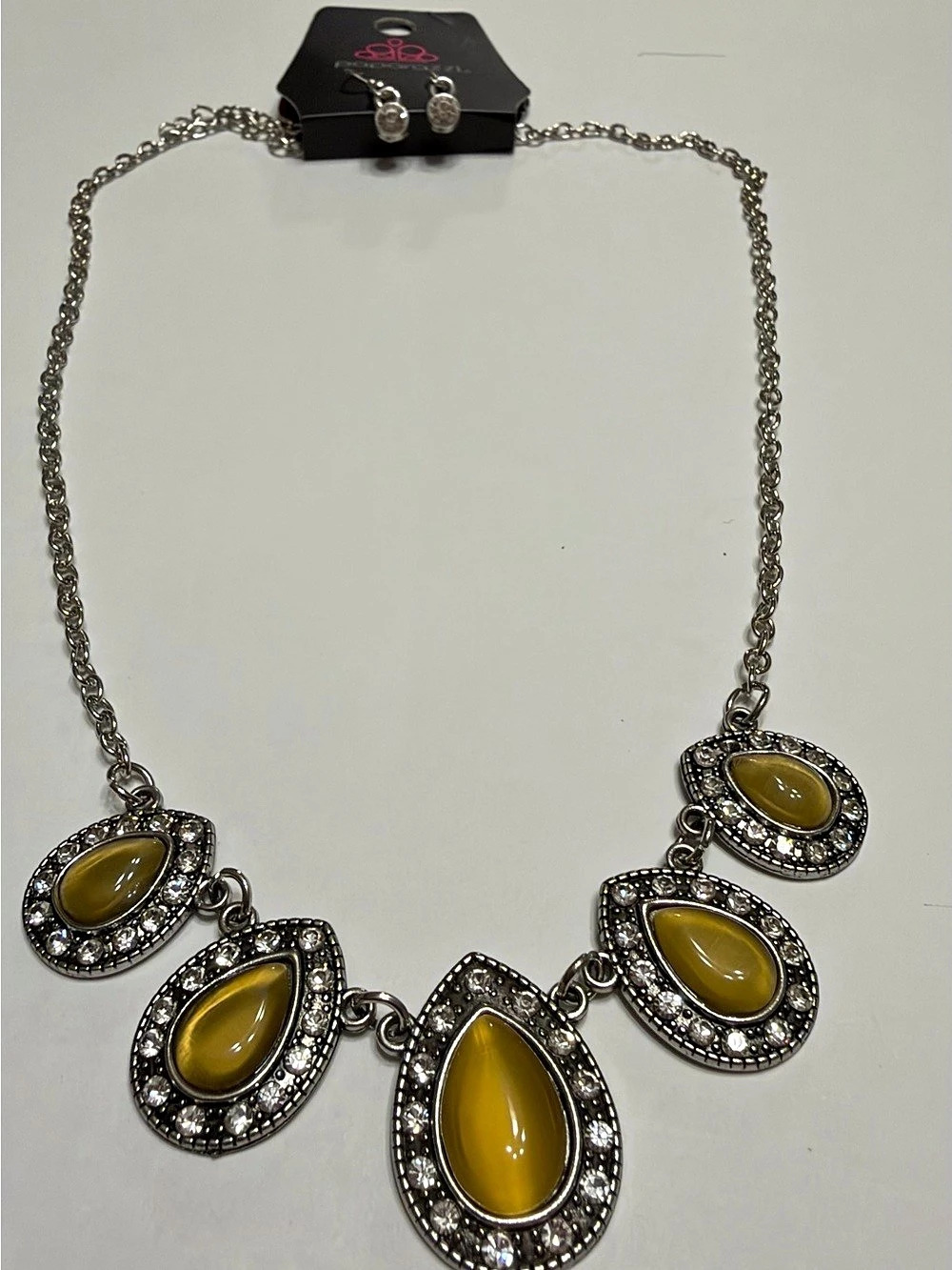 Paparazzi Yellow Teardrop Pendant Necklace Set